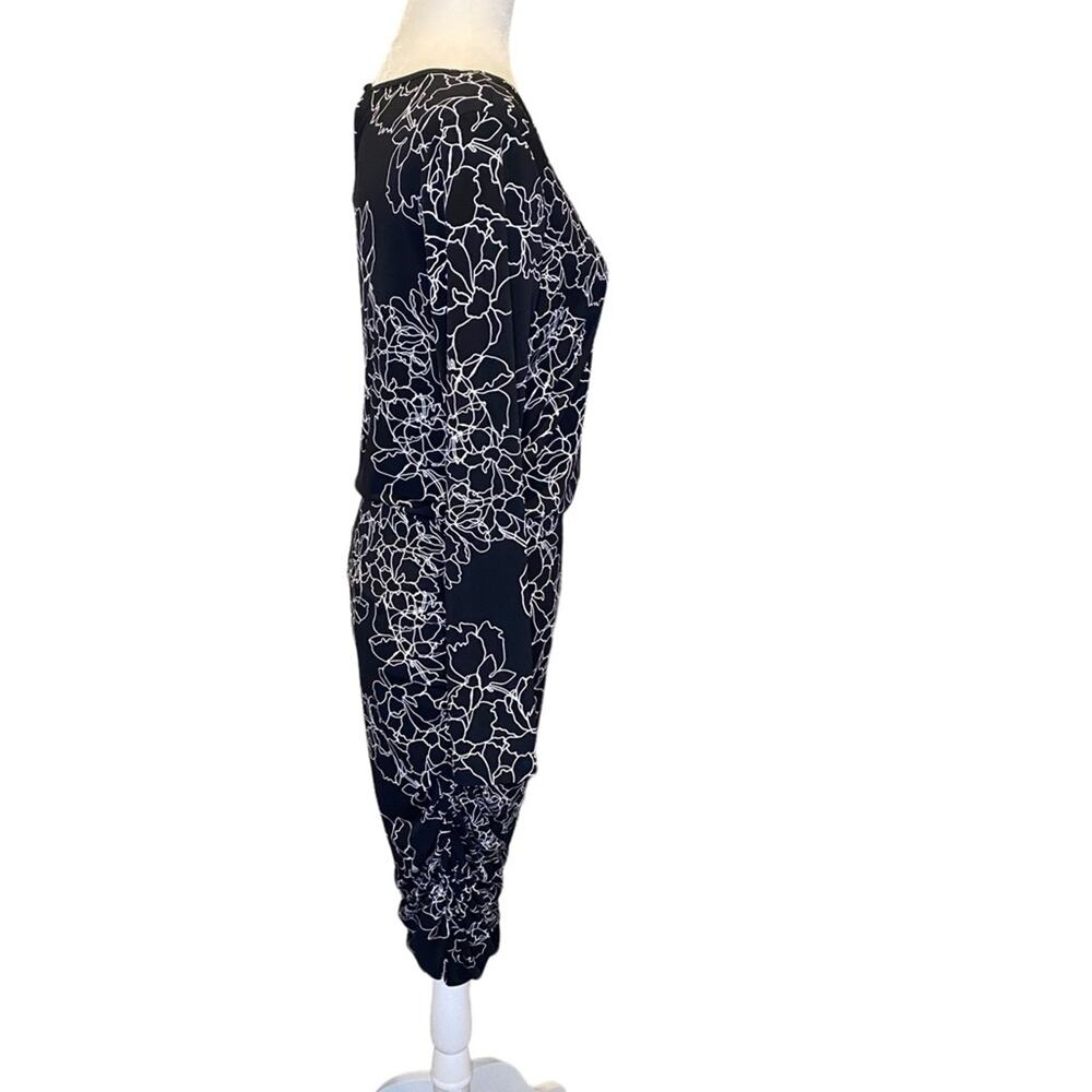 VINCE CAMUTO Black and White Abstract Flower Print Bodycon Ruched Dress Sz S - Picture 3 of 8
